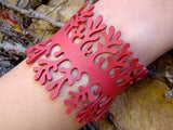 Korallen Armband, Kautschuk Armband in Schwarz & Rot, Breite: 53 mm