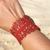 Korallen Armband, Kautschuk Armband in Schwarz & Rot, Breite: 53 mm