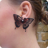 Schmetterling Ohrringe, Ohrringe aus Naturkautschuk in Schwarz & Rot