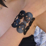 Pulsera calavera, Pulsera caucho negro