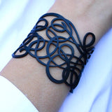 Dizzy Bracelet, Bracelet tendance noir en caoutchouc naturel