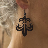 Boucles d'oreilles lys florentins, Boucles d'oreilles noires en caoutchouc naturel