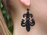 Boucles d'oreilles lys florentins, Boucles d'oreilles noires en caoutchouc naturel