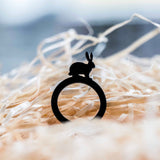 Anillo de conejo, anillo negro para mujer y niño de caucho natural.