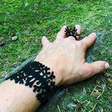 Korallen Ring, Ausgefallener Kautschukring in Schwarz & Rot