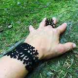 Bransoletka Koralowa, czarna lub czerwona kauczukowa bransoletka, szerokość: 53 mm