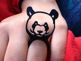 Anillo panda, hermoso animal anillo de caucho natural en color negro