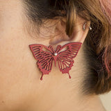 Boucles d'oreilles papillon, boucles d'oreilles en caoutchouc naturel en noir et rouge